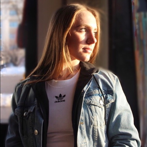 Get to know your Posher, Stephanie - Picture 4 of 4